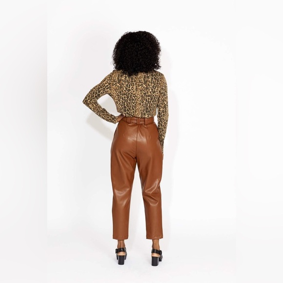 Hide the Label Jasmine Peg Leg Trouser, size 4 - Picture 2 of 13